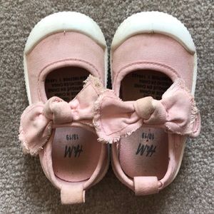 Pink Mary Jane tennis shoes